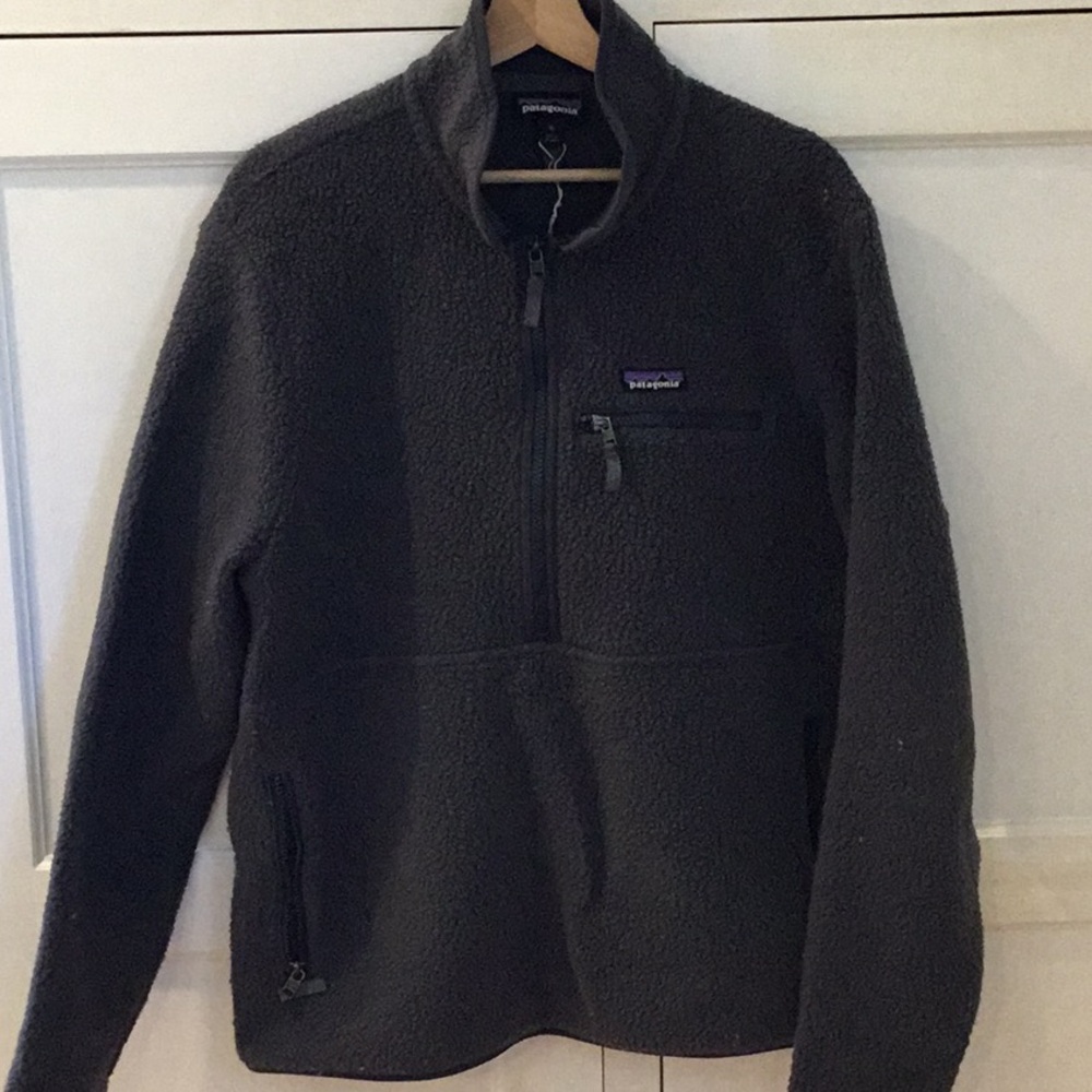 Patagonia Men's navy Synchilla Fleece Pullover Sweater